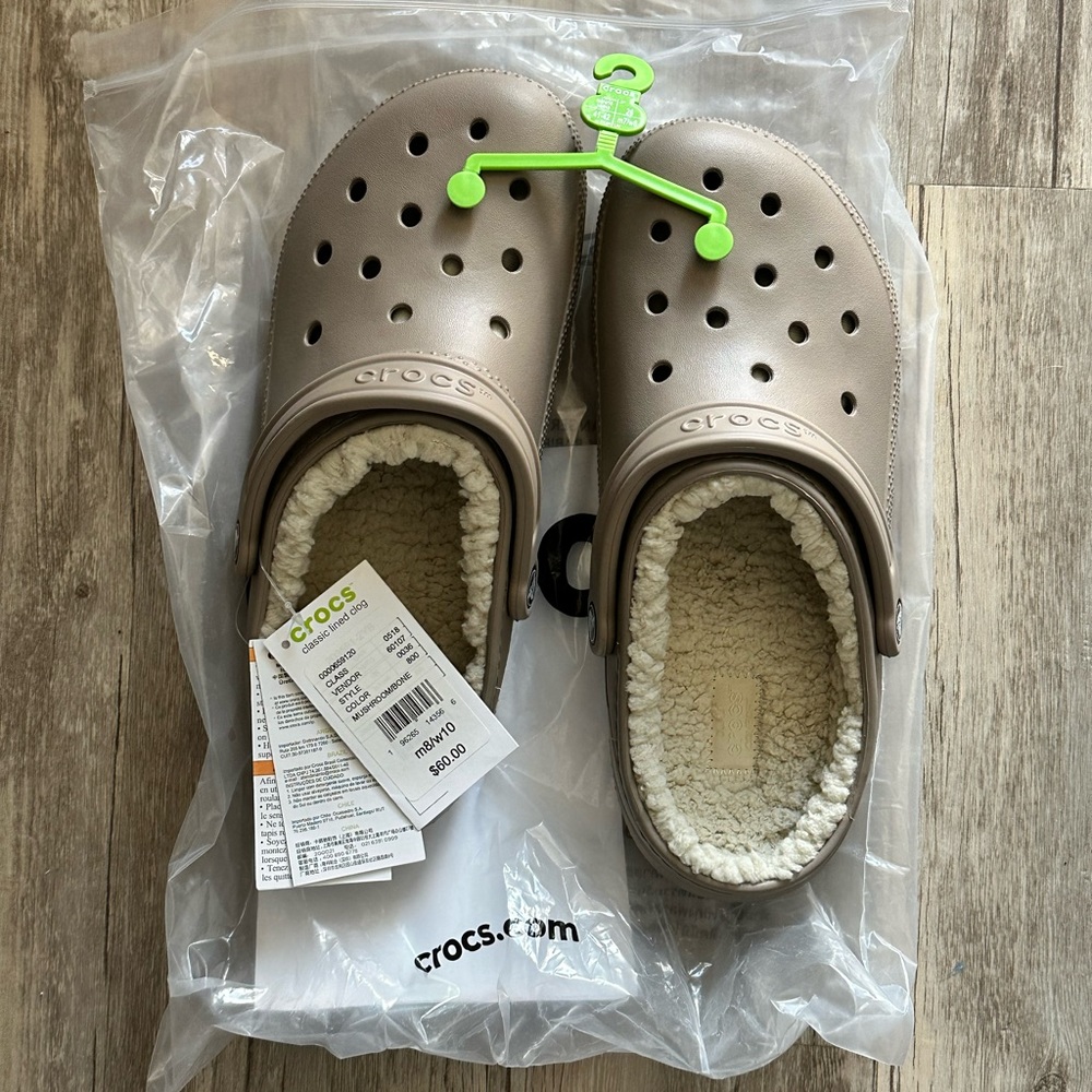NWT Sherpa Crocs